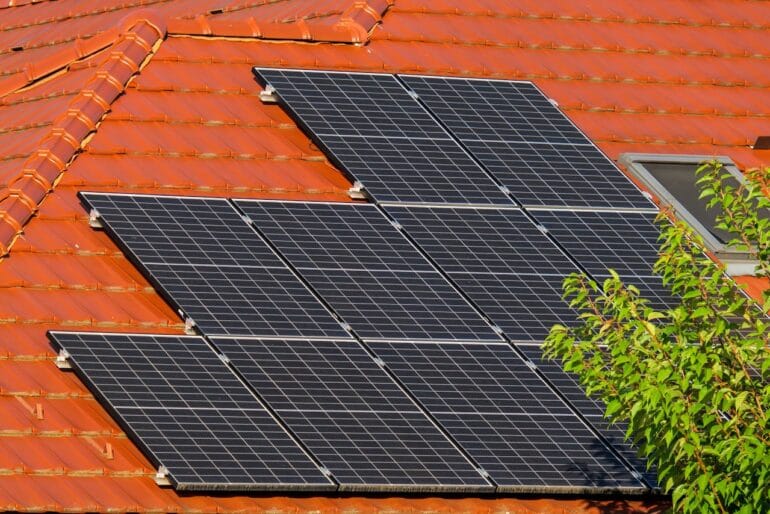 Wat kosten 8 zonnepanelen Een complete handleiding voor prijs en opbrengst